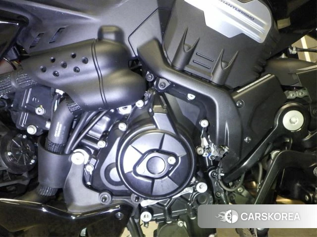 Engine photo