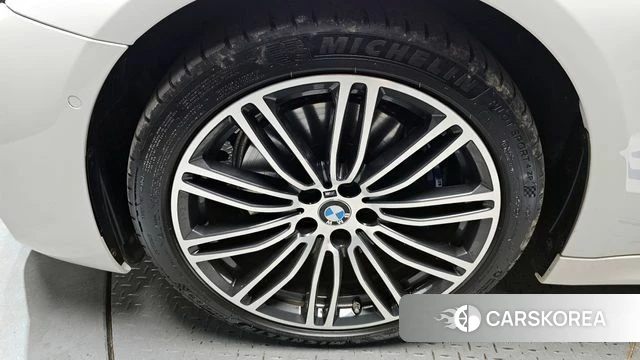 BMW 5 Series (G30) id 4324811 из Кореи 30