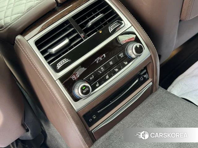 BMW 7 series 2021 Черный из Китая, фото 5