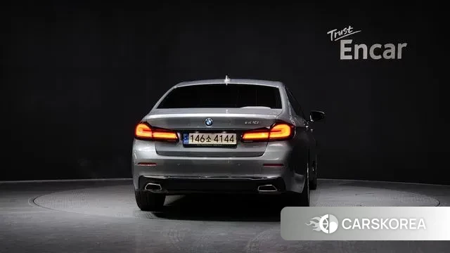 BMW 5 Series (G30) id 3518307 из Кореи 14