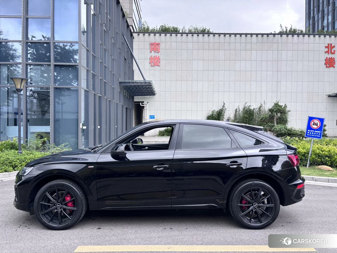 Audi Q5L Sportback id 4455451 из Китая 10