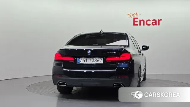 BMW 5 Series (G30) id 3530299 из Кореи 14