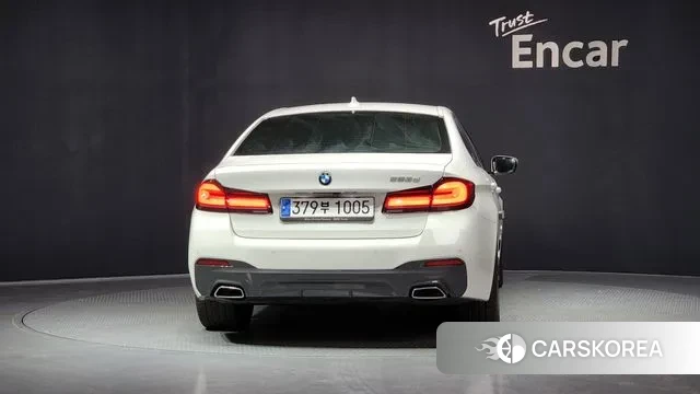 BMW 5 Series (G30) id 3509183 из Кореи 14