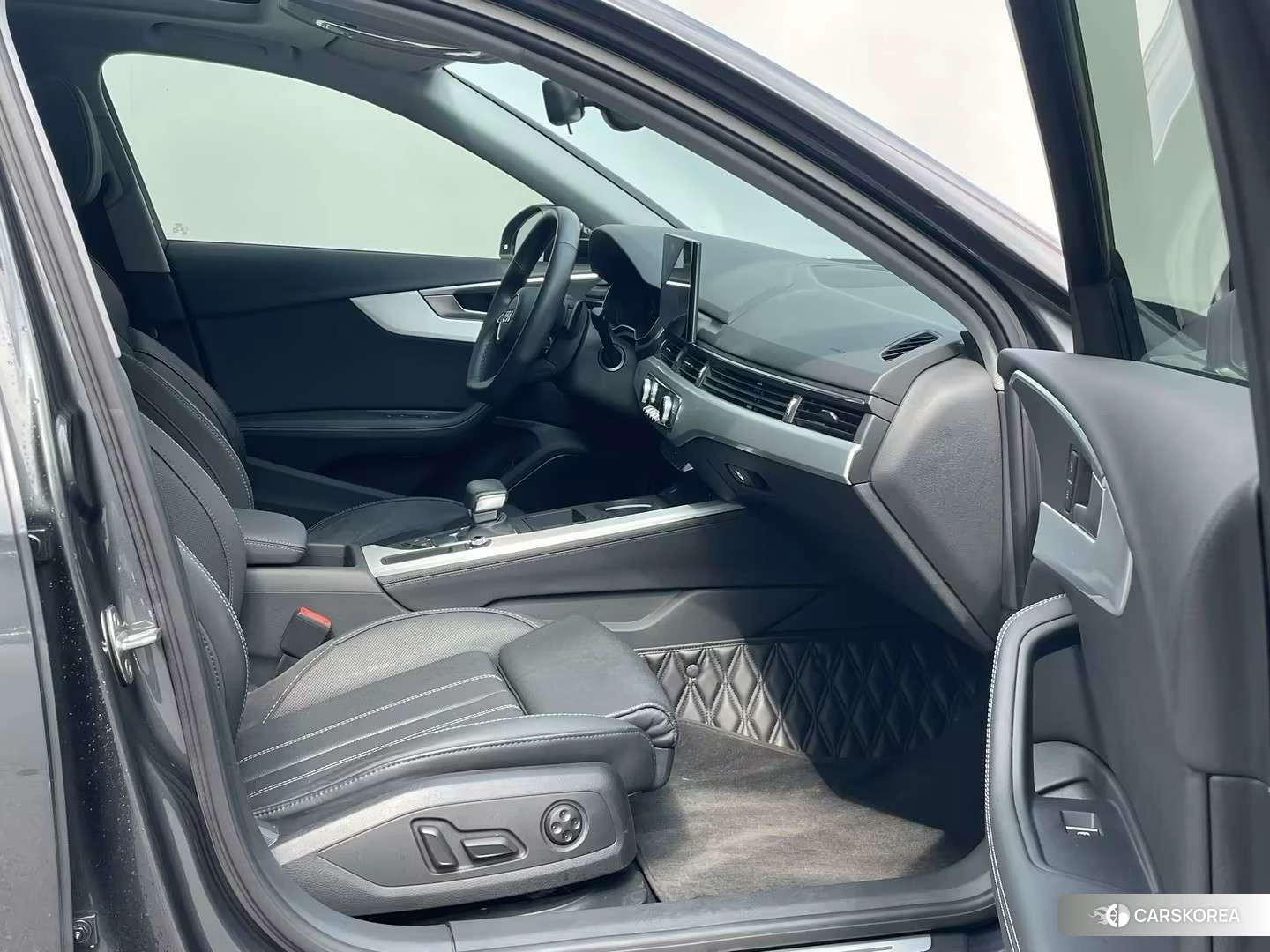 Audi A4L id 4461284 из Китая 20
