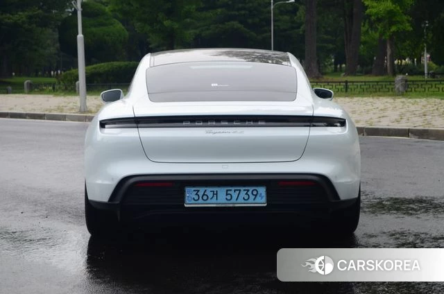 Porsche Taycan id 4535345 из Кореи 14