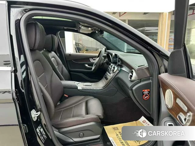 Mercedes-Benz GLC 2021 Черный из Китая, фото 4