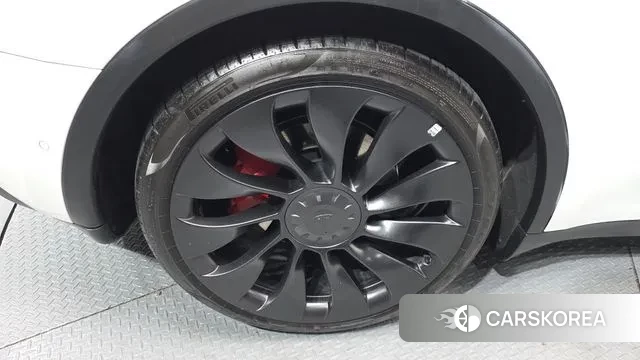 Tesla Model Y id 3606547 из Кореи 14