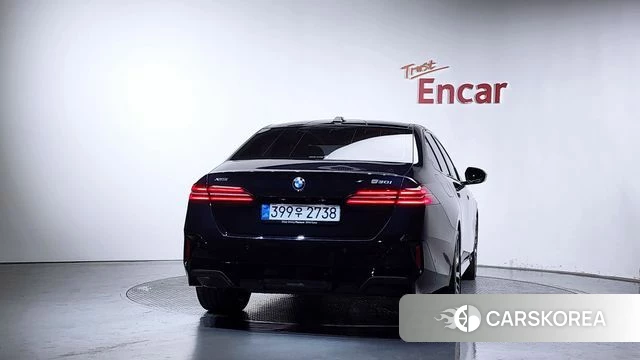 BMW 5 Series (G60) id 4705968 из Кореи 17
