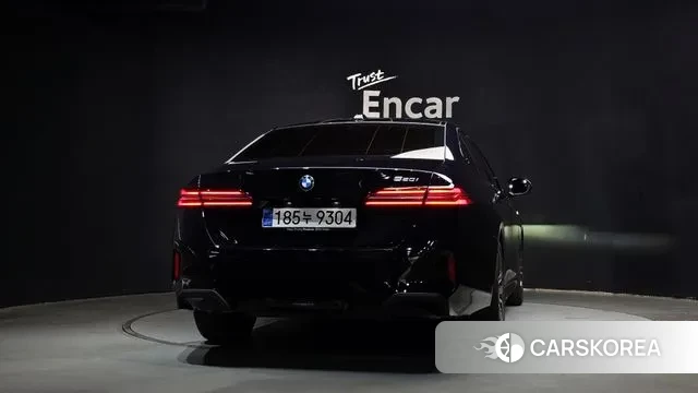 BMW 5 Series (G60) id 3720591 из Кореи 14