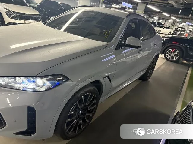 BMW X6 (G06) 2025 Серебристо-серый из Кореи, фото 4