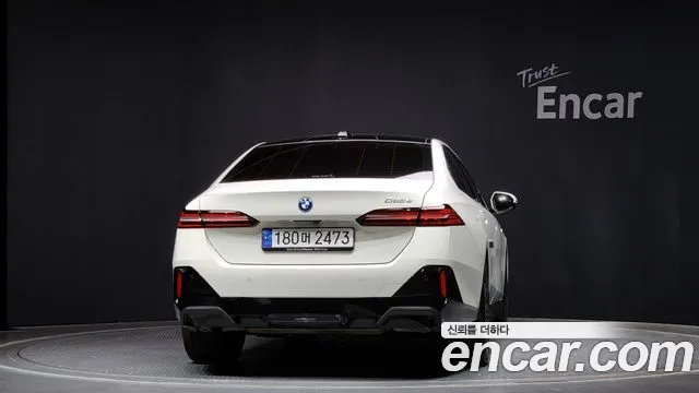 BMW 5 Series (G60) id 2495946 из Кореи 14