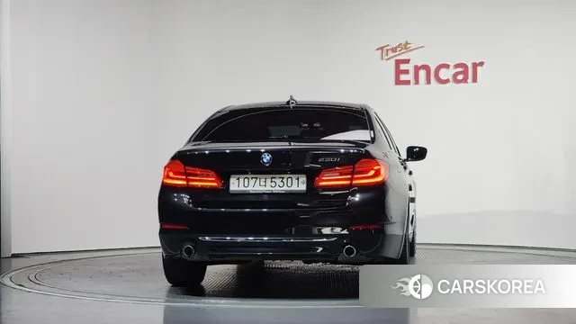 BMW 5 Series (G30) id 3692114 из Кореи 14