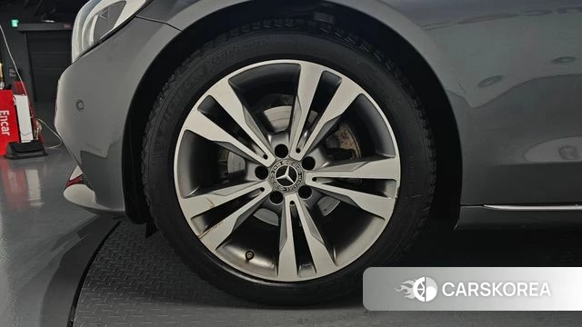 Mercedes-Benz C-Class W205 id 4615545 из Кореи 29