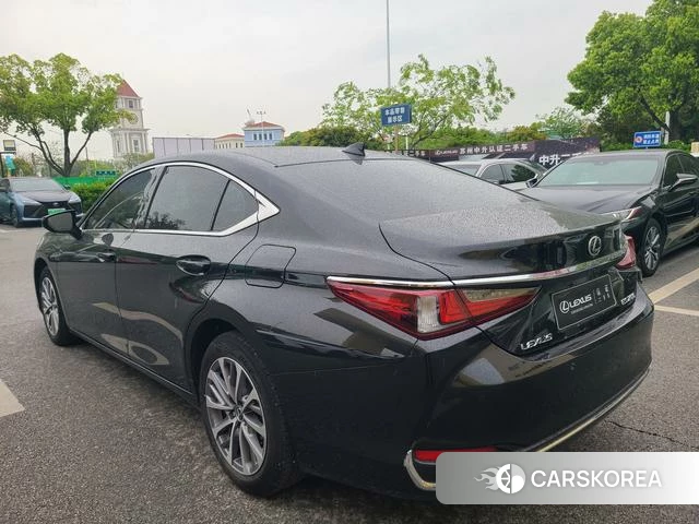 Lexus ES 2024 Черный из Китая, фото 5