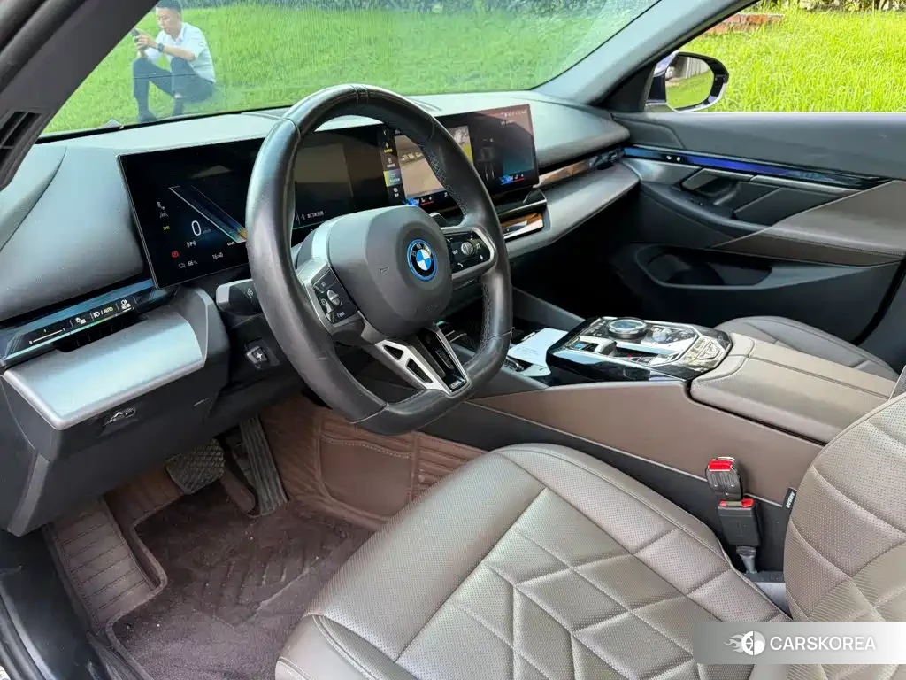 BMW i5 id 4679941 из Китая 8