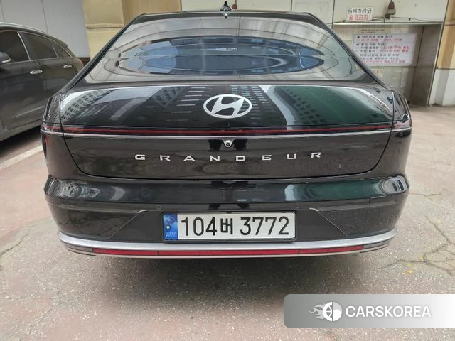 Hyundai Grandeur Hybrid (GN7) 2023 Черный из Кореи, фото 4