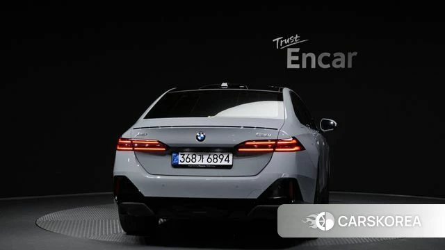 BMW 5 Series (G60) id 4441492 из Кореи 14