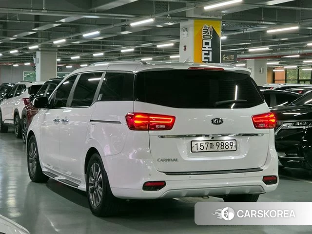 Kia The New Carnival id 4490770 из Кореи 14