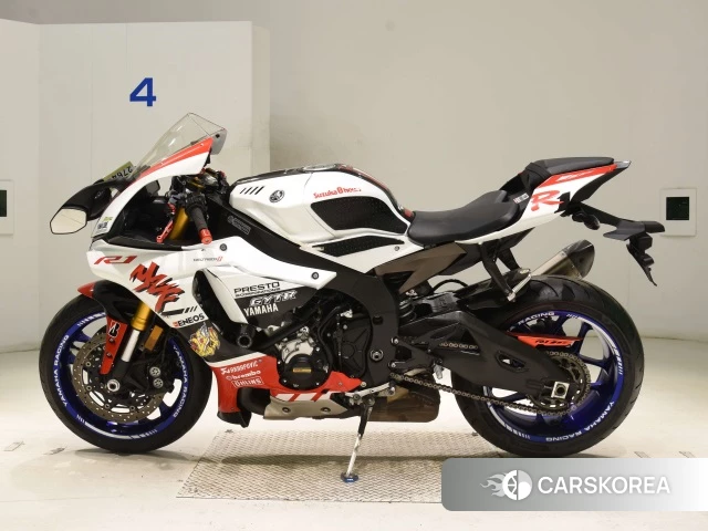 Проданный Yamaha YZF-R1 2016 из Японии