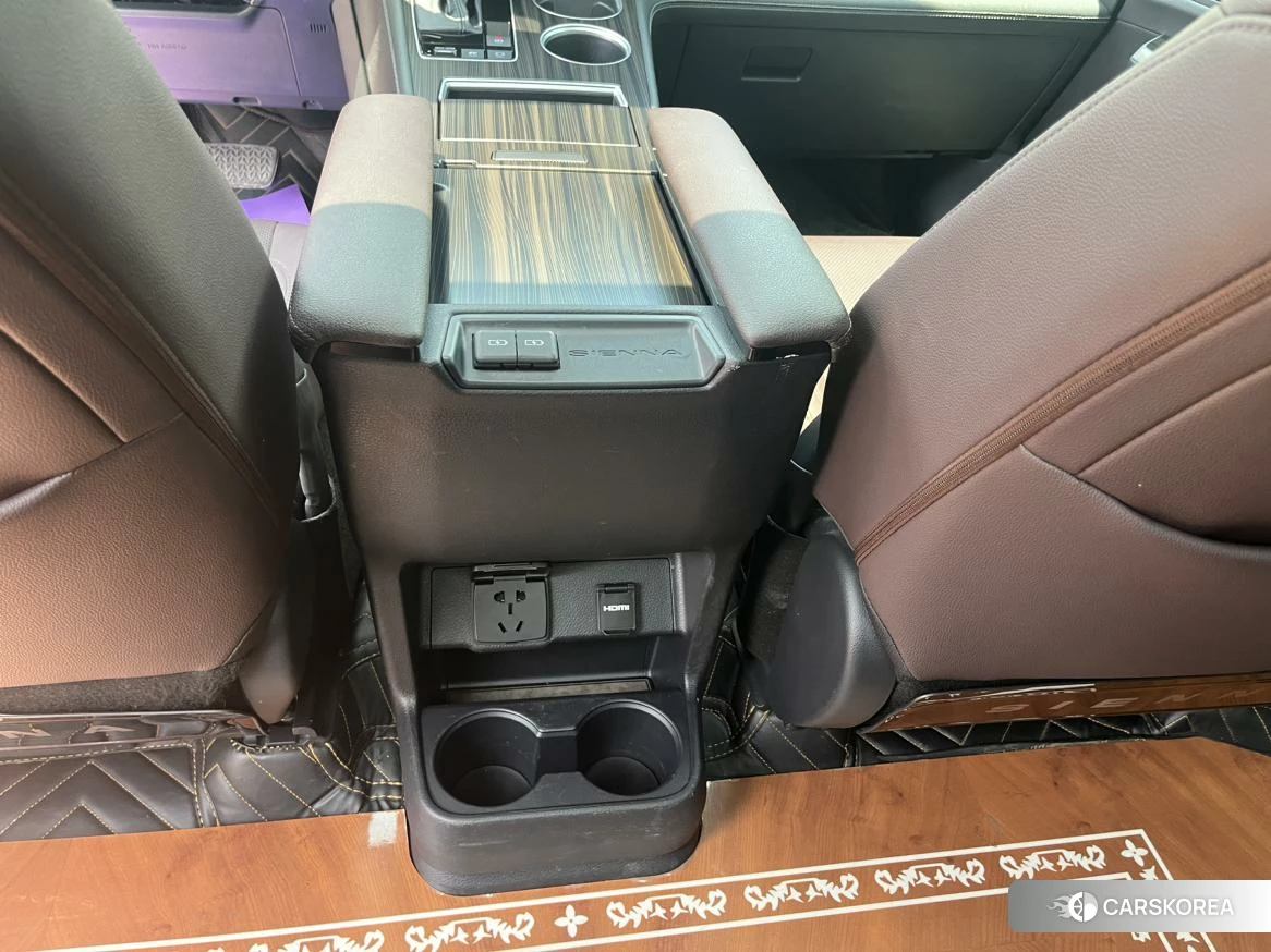 Toyota Saina id 4426789 из Китая 10