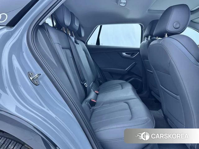 Audi Q2L id 4258740 из Китая 18