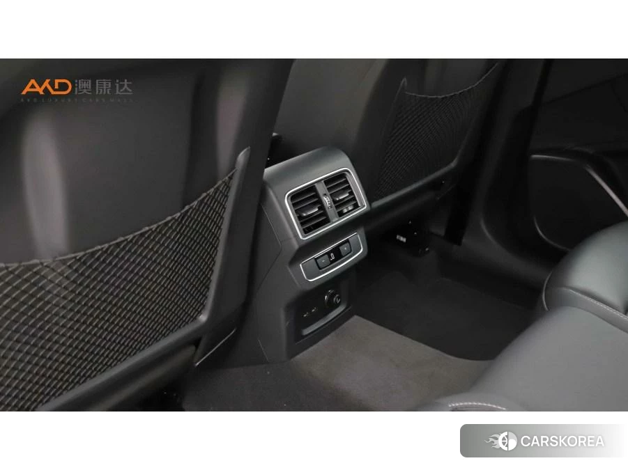 Audi Q5L Sportback 2020 Темно-серый из Китая, фото 4