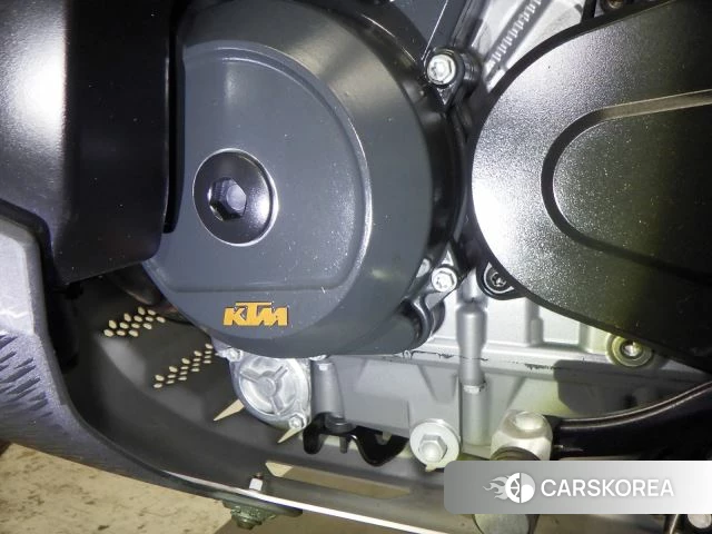 Engine photo