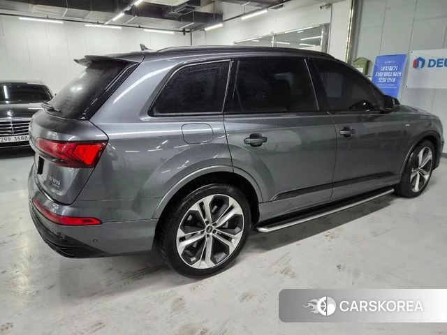 Audi Q7 (4M) 2023 Серый из Кореи, фото 4