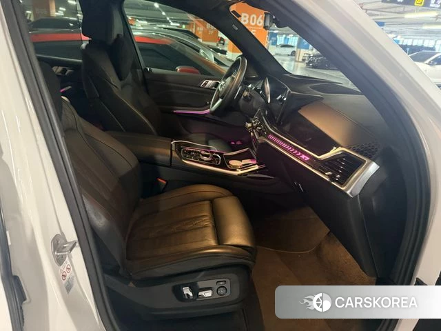 BMW X7 (G07) 2024 Белый из Кореи, фото 4