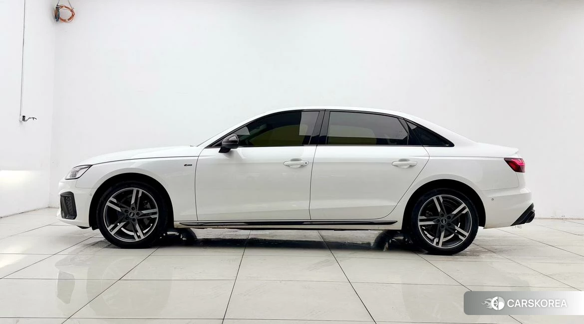 Audi A4L 2021 Белый из Китая, фото 4