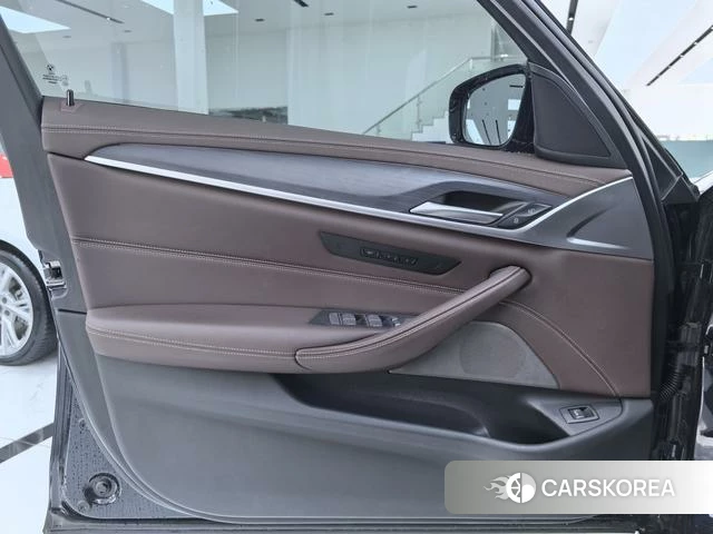 BMW 5 series id 4275657 из Китая 9