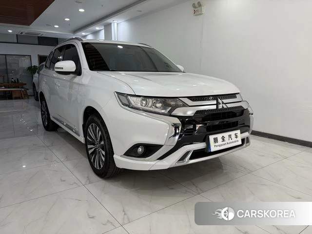 Mitsubishi  Outlander id 3890539 из Китая 12