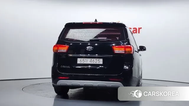 Kia All New Carnival id 3647393 из Кореи 14