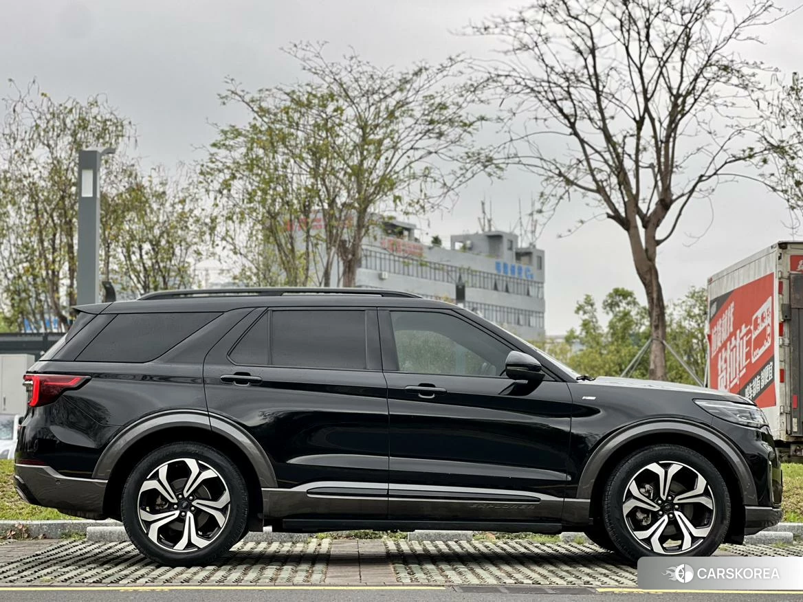 Ford Explorer id 4441076 из Китая 14