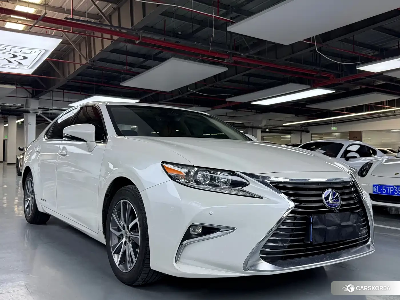 Lexus ES id 4539175 из Китая 19