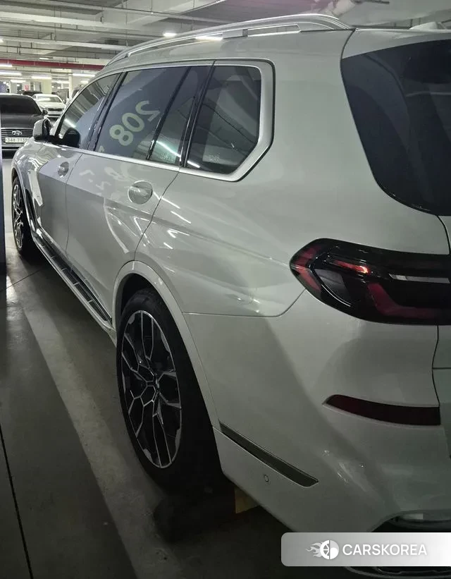 BMW X7 (G07) 2025 Белый из Кореи, фото 4