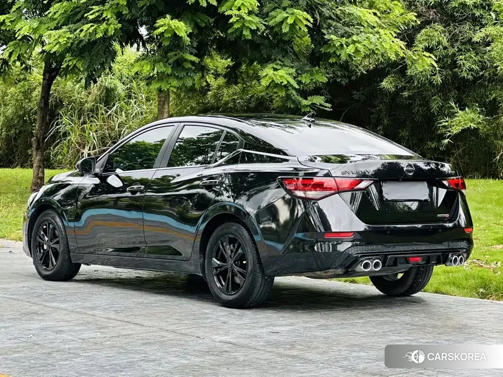Nissan Sylphy 2022 Черный из Китая, фото 4
