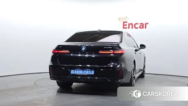 BMW i7 (G70) id 3599974 из Кореи 14