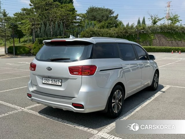 Kia The New Carnival id 4448082 из Кореи 14