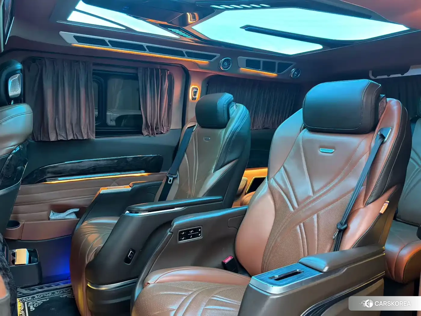 Ford Tourneo 2023 Черный из Китая, фото 4