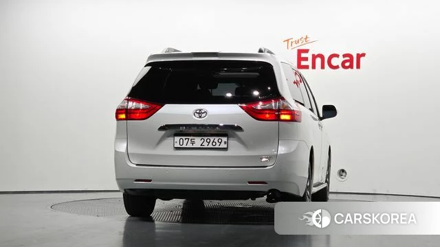 Toyota Sienna id 4765308 из Кореи 29