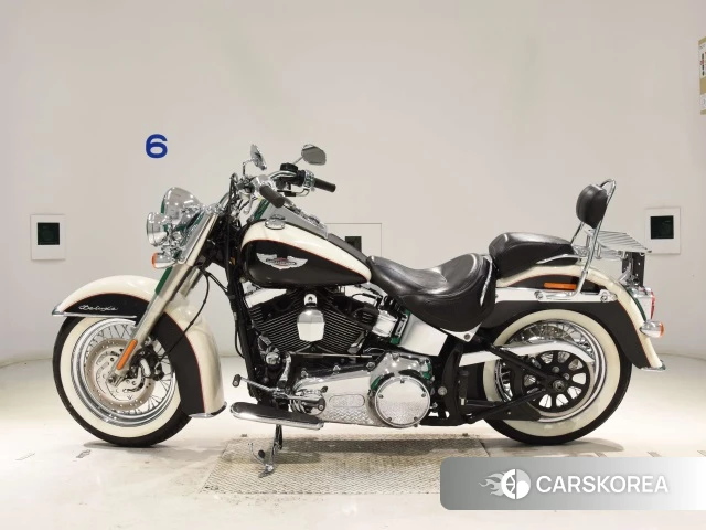 Harley-Davidson Softail Deluxe FLSTN1580 2011 из Японии