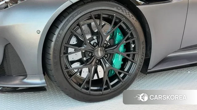 Aston Martin DB12 2025 Черный из Кореи, фото 4