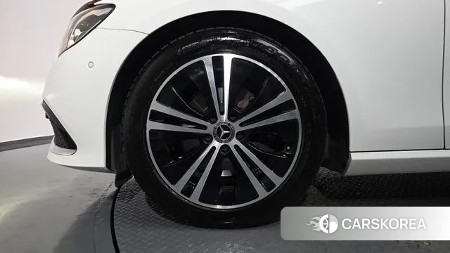 Mercedes-Benz E-Class W213 id 3384701 из Кореи 14