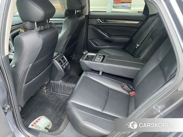 Honda Accord 2023 Серебристо-серый из Китая, фото 4