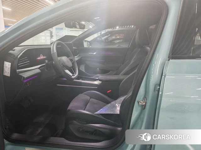 Volkswagen Passat 2024 Другой из Китая, фото 4