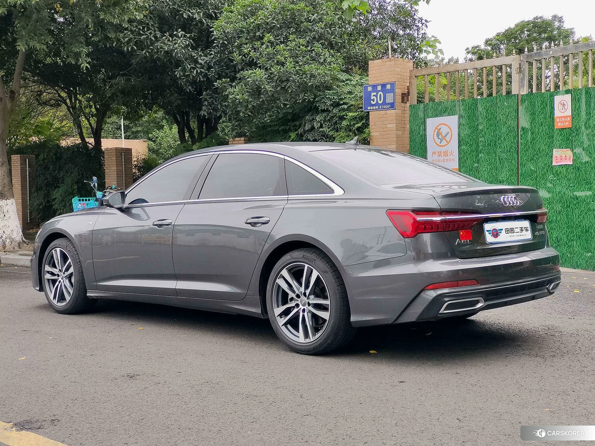 Audi A6L 2020 Темно-серый из Китая, фото 5