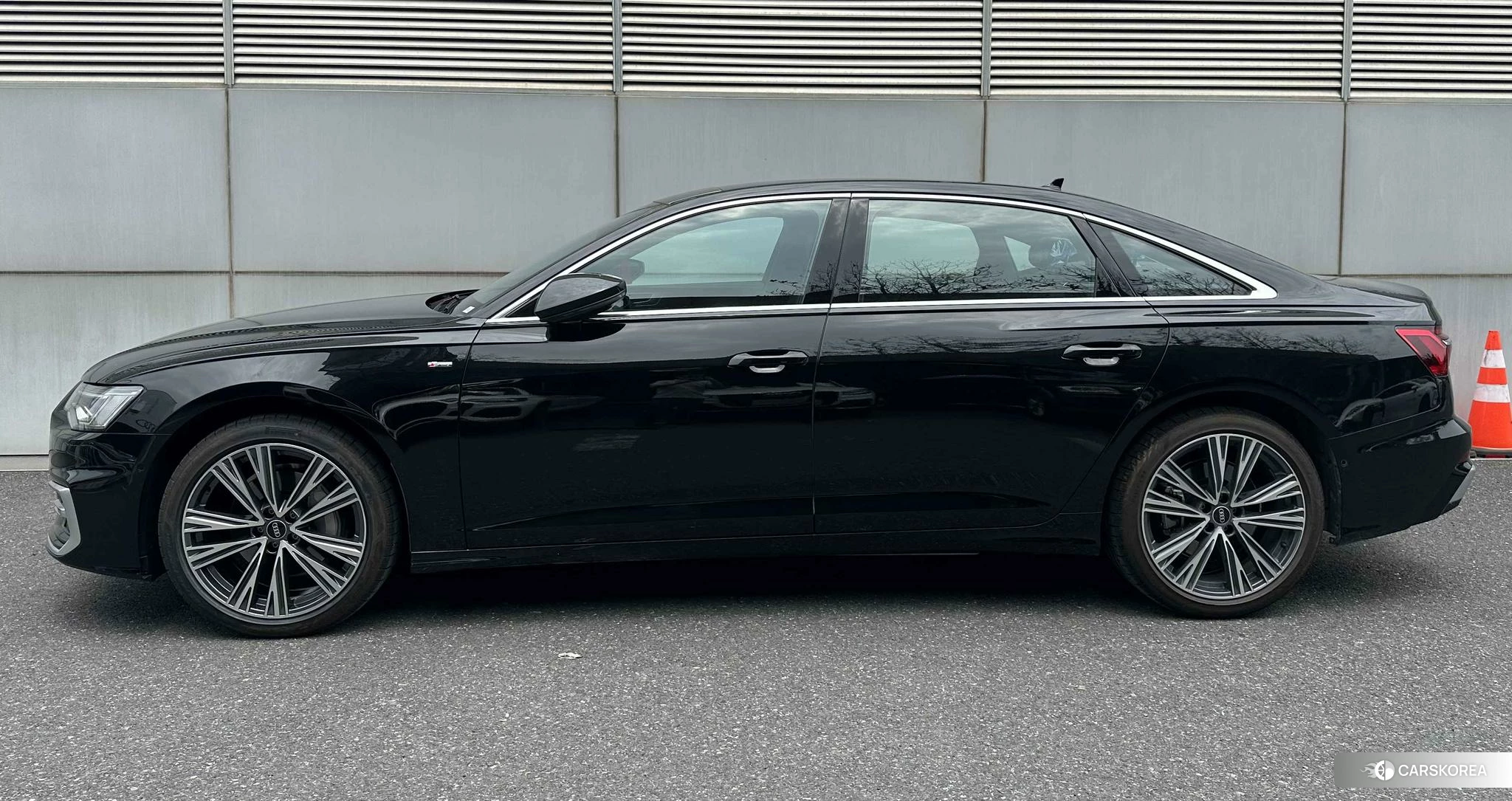 Audi A6L 2025 Черный из Китая, фото 4