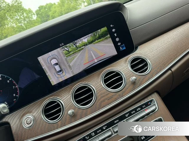 Mercedes-Benz E-class 2023 Черный из Китая, фото 4