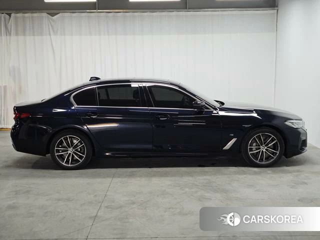 BMW 5 series PHEV id 4212859 из Китая 14